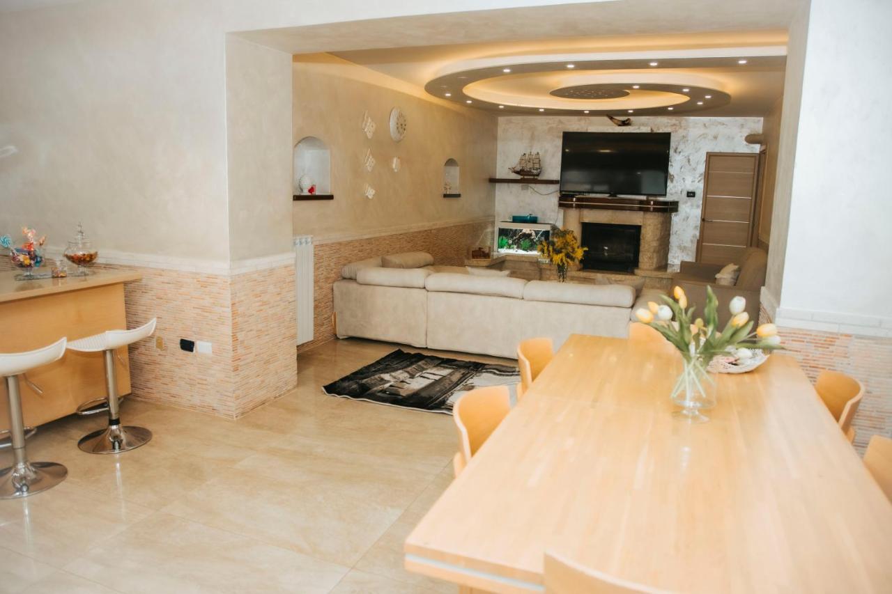 Villa Sweery Santa Maria a Vico Dış mekan fotoğraf